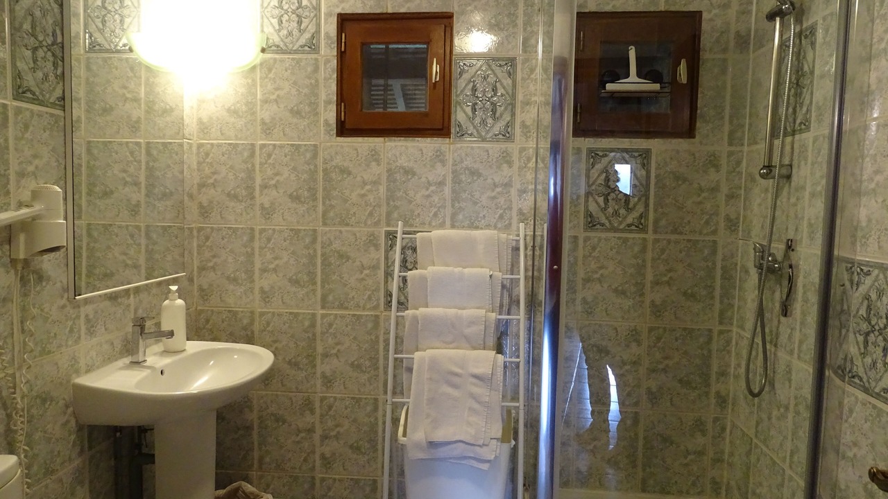 Photo of Bathroom in Saint-Etienne-sous-Bailleul