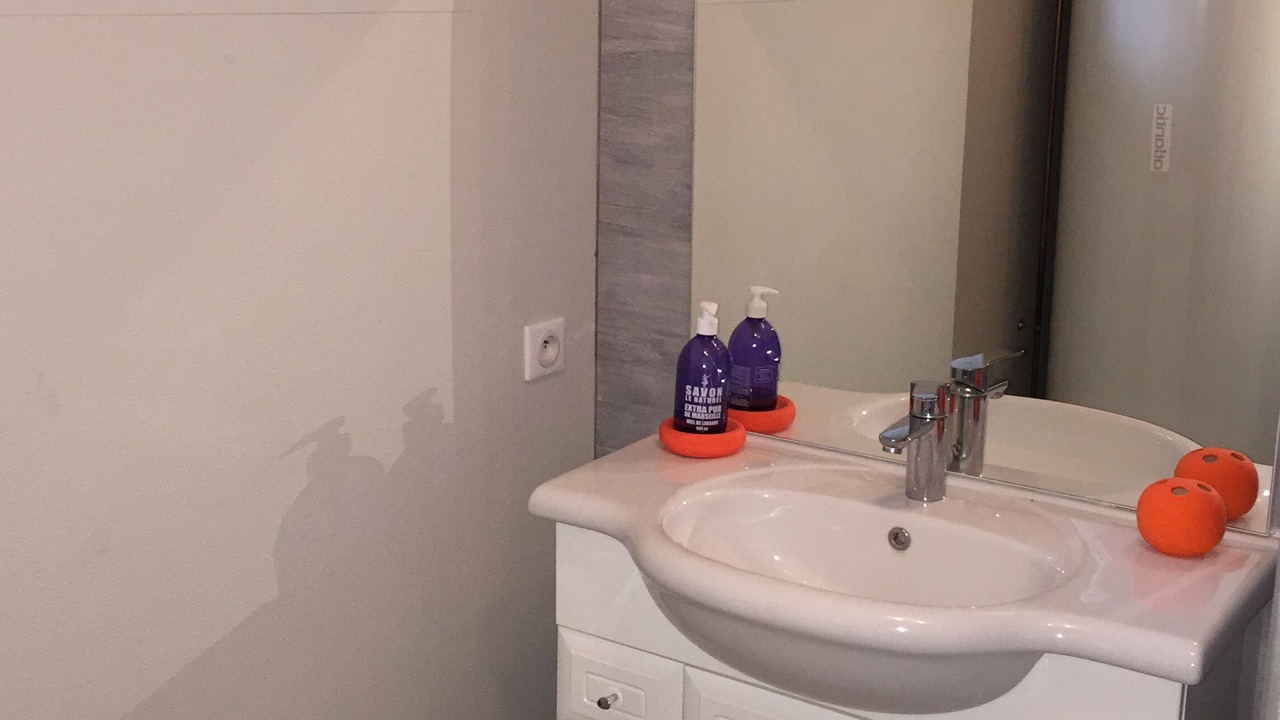 Photo of Bathroom in Vouzeron