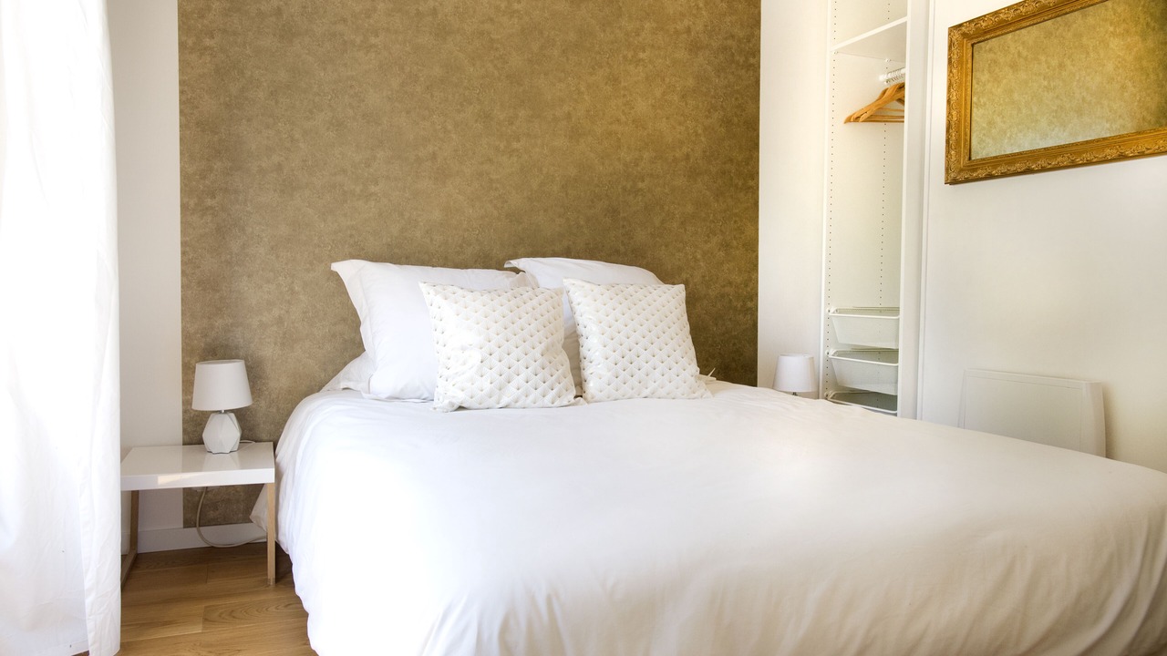 Photo of Bedroom in Oeuilly
