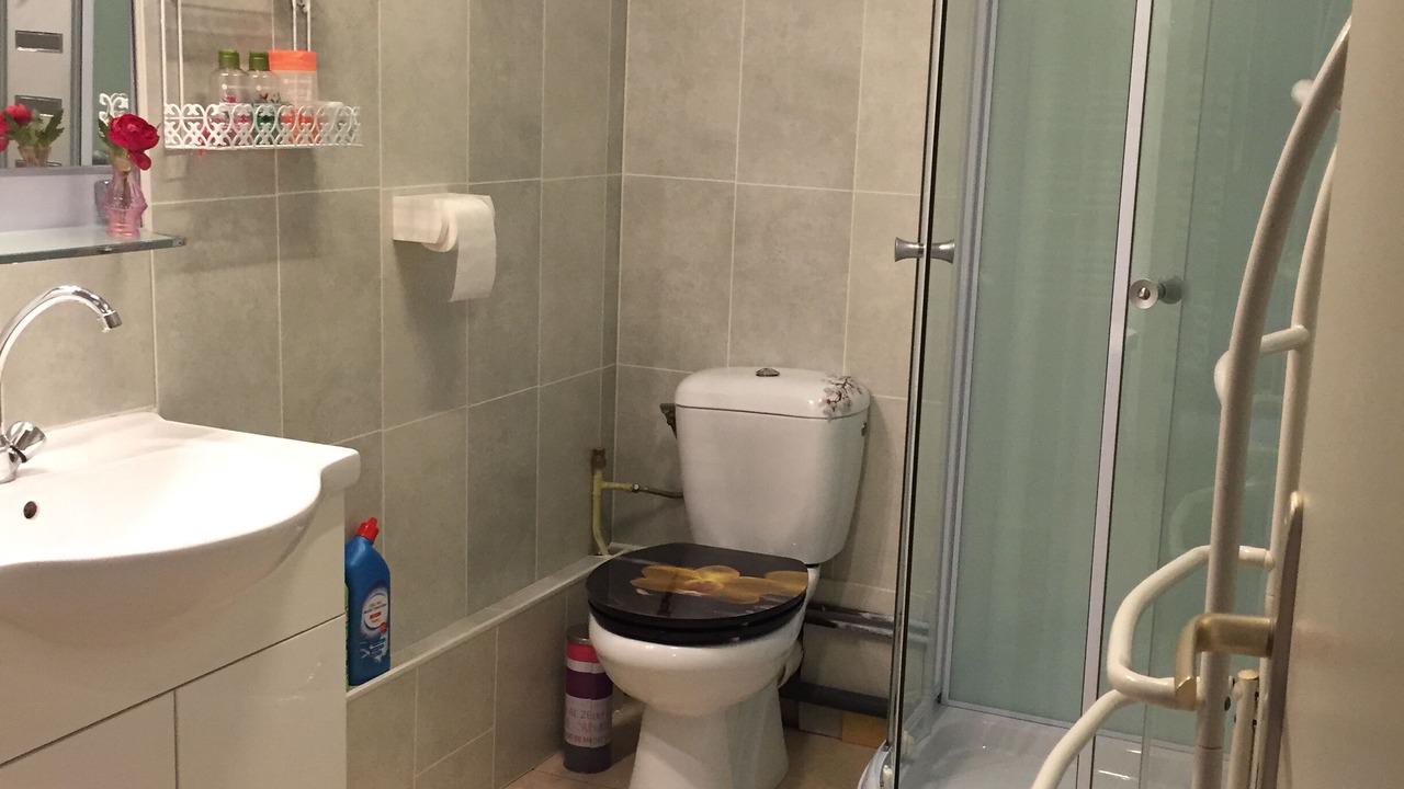 Photo of Bathroom in Conde-sur-lʼEscaut