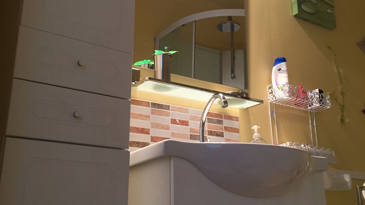 Photo of Bathroom in Conde-sur-lʼEscaut