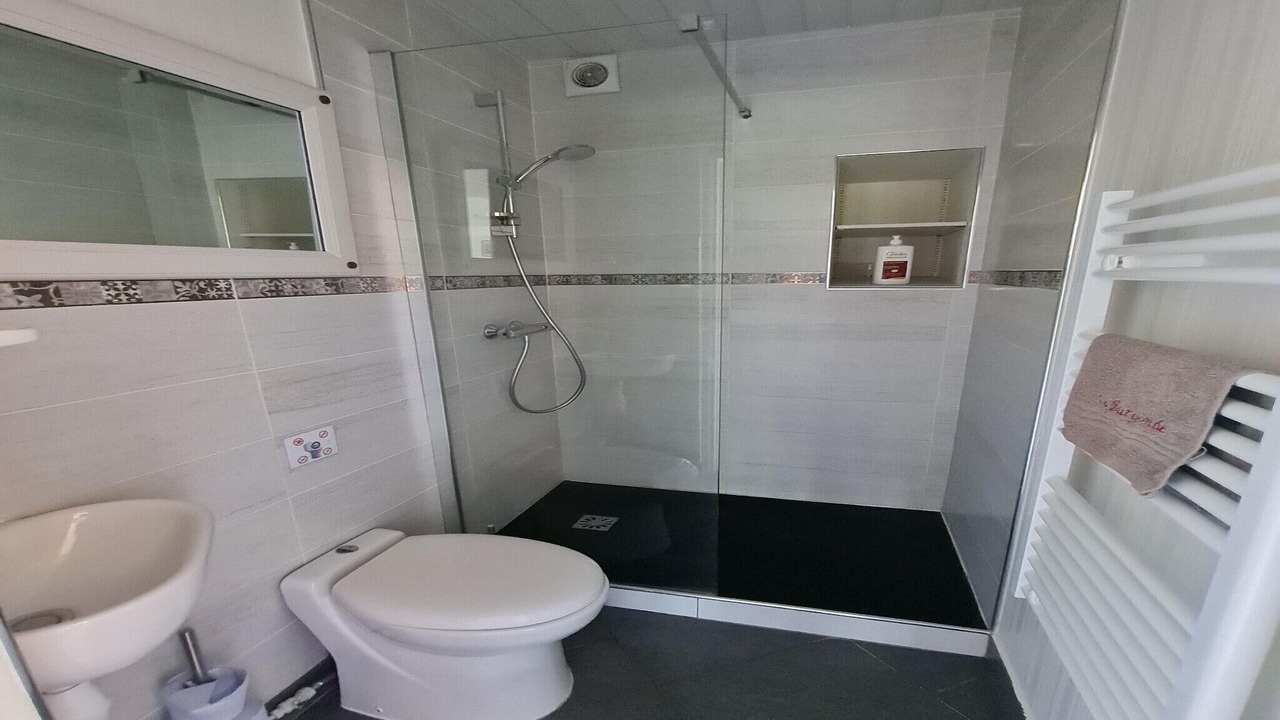 Photo of Bathroom in Vault-de-Lugny
