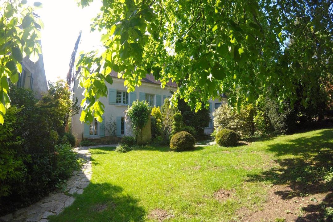 Photo of Others in Saint-Cyr-sur-Morin