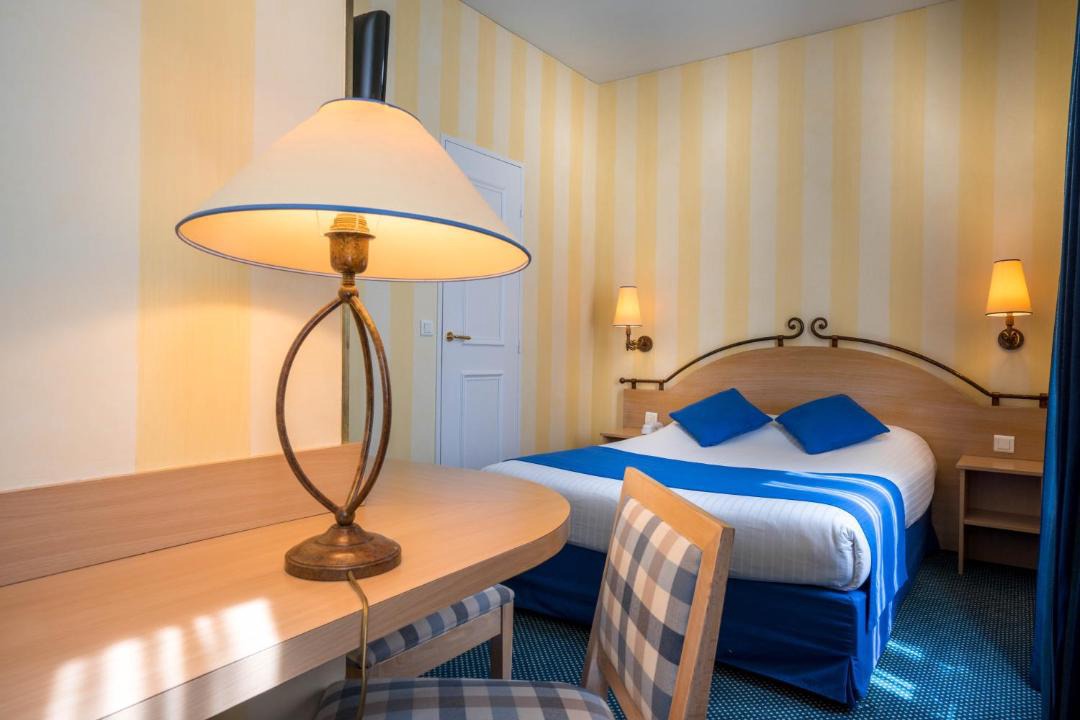Photo of Bedroom in Montparnasse