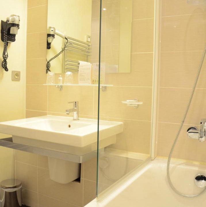 Photo of Bathroom in Dieppe