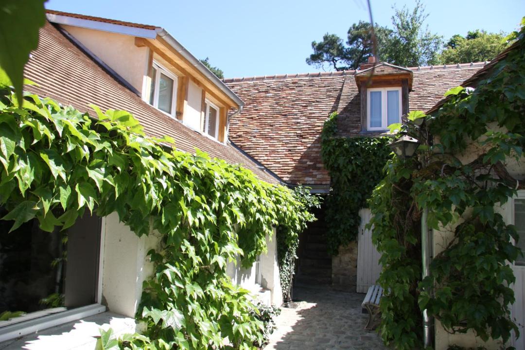 Photo of Others in Rochefort-en-Yvelines