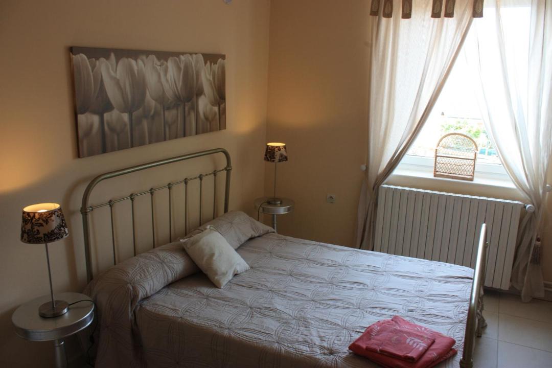 Photo of Bedroom in Grauves