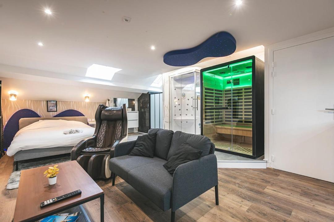 Photo of Bedroom in Coutures