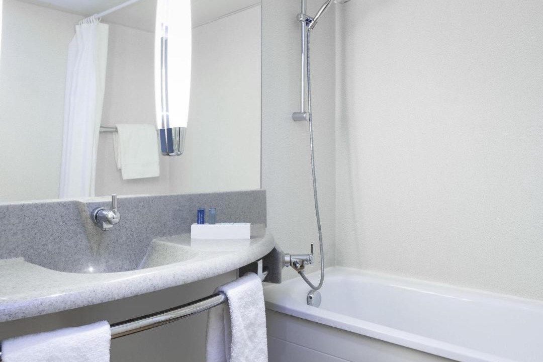 Photo of Bathroom in Saint-Etienne-du-Rouvray