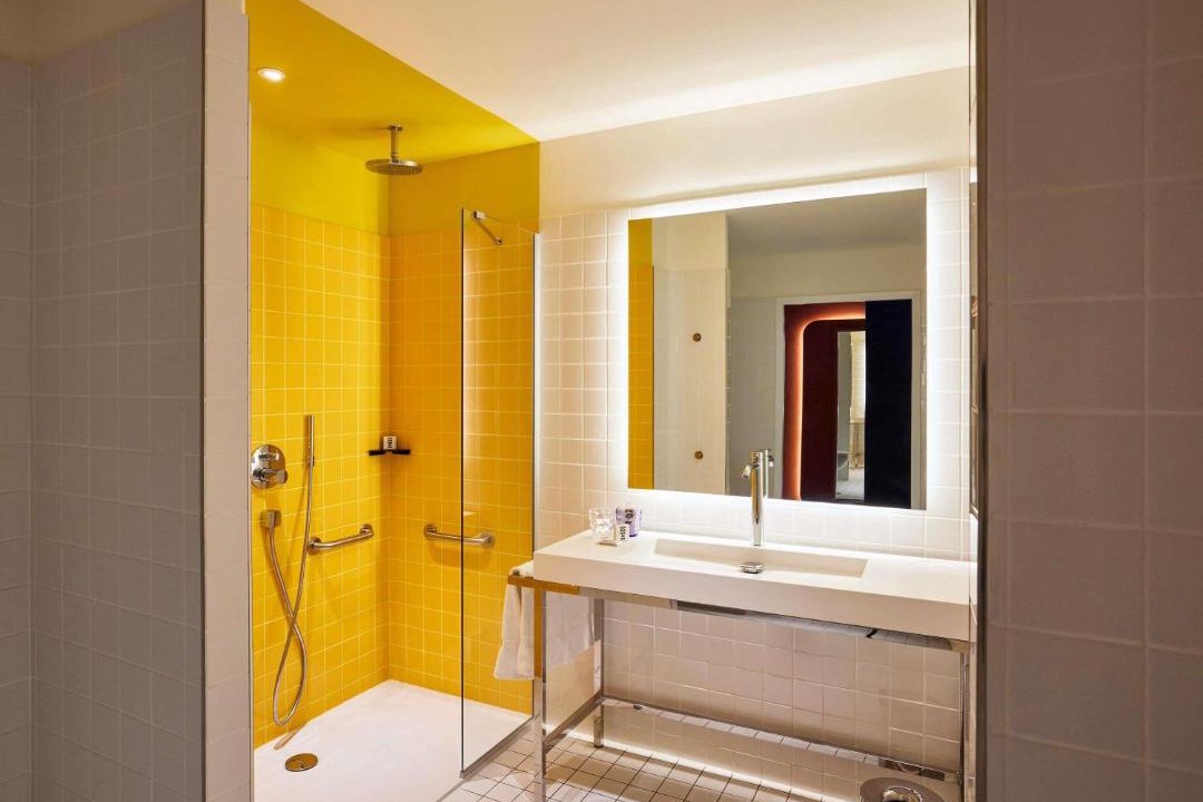Photo of Bathroom in Puteaux
