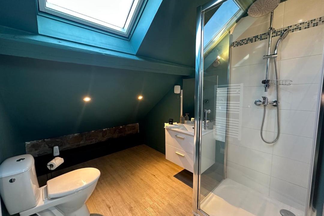 Photo of Bathroom in Charleville-Mezieres