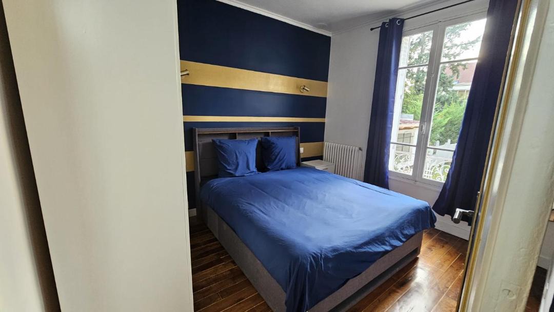 Photo of Bedroom in Drancy