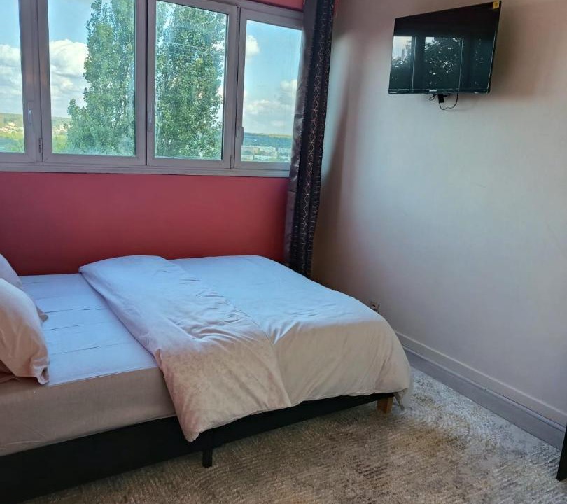 Photo of Bedroom in Grigny