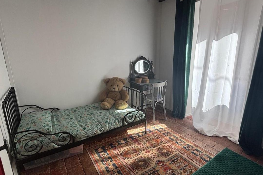 Photo of Bedroom in Belabre