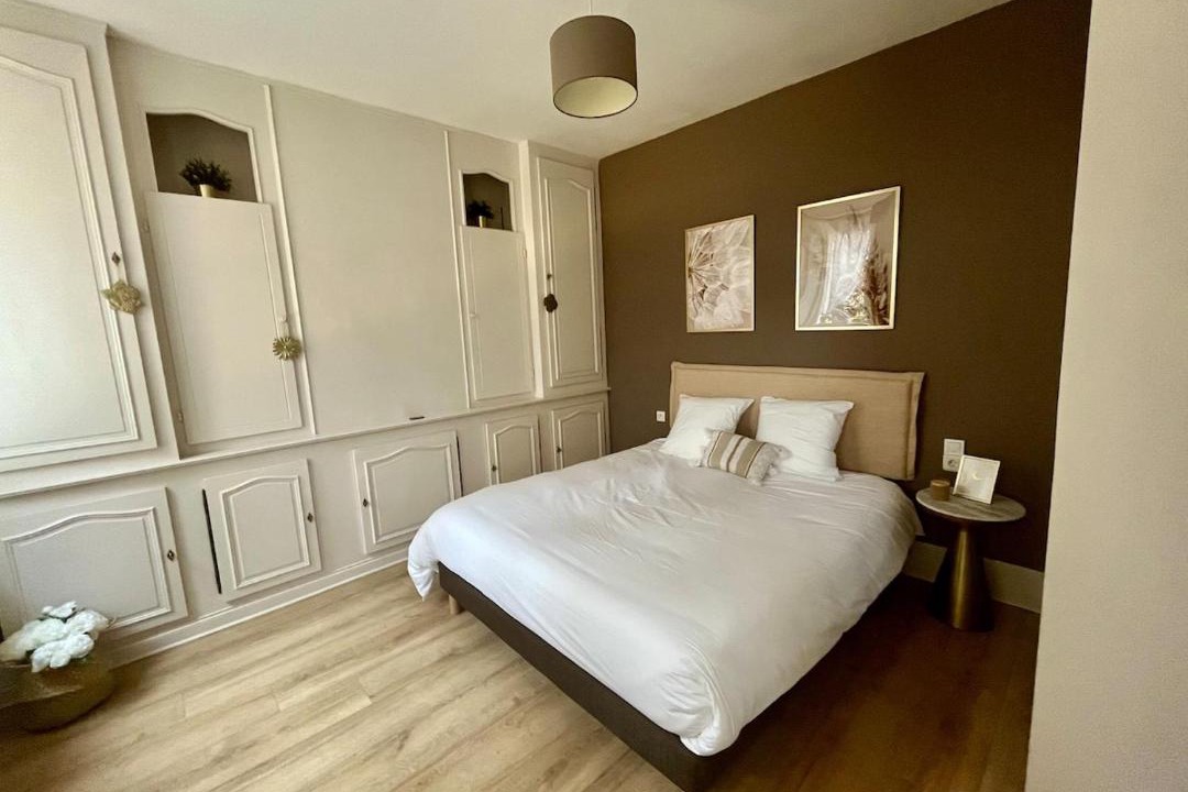 Photo of Bedroom in Margny-les-Compiegne