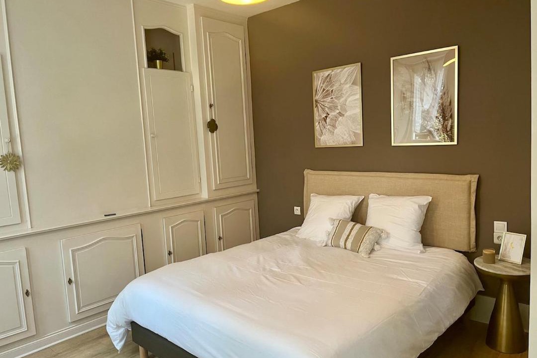 Photo of Bedroom in Margny-les-Compiegne