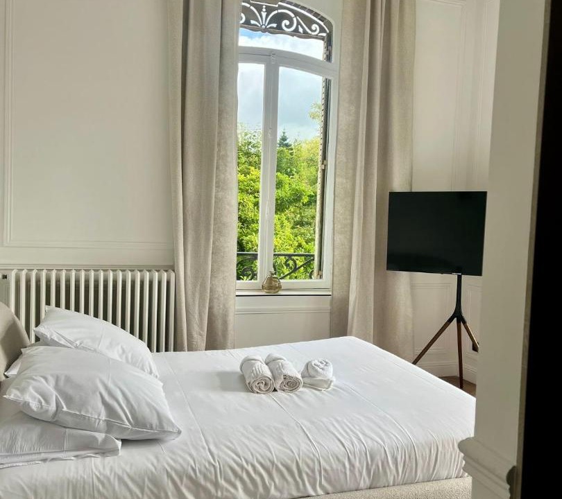 Photo of Bedroom in Charleville-Mezieres