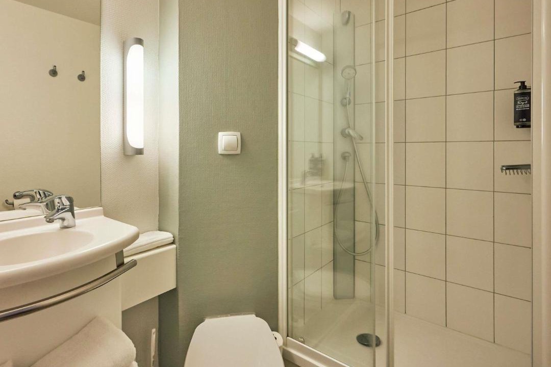 Photo of Bathroom in Lisieux