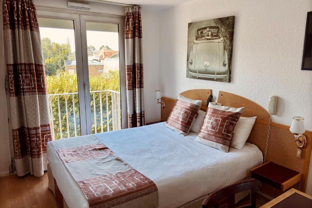 Photo of Bedroom in Arpajon