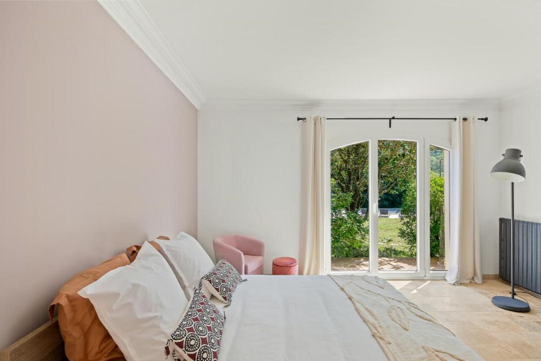 Photo of Bedroom in Velennes