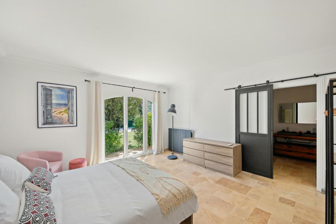 Photo of Bedroom in Velennes