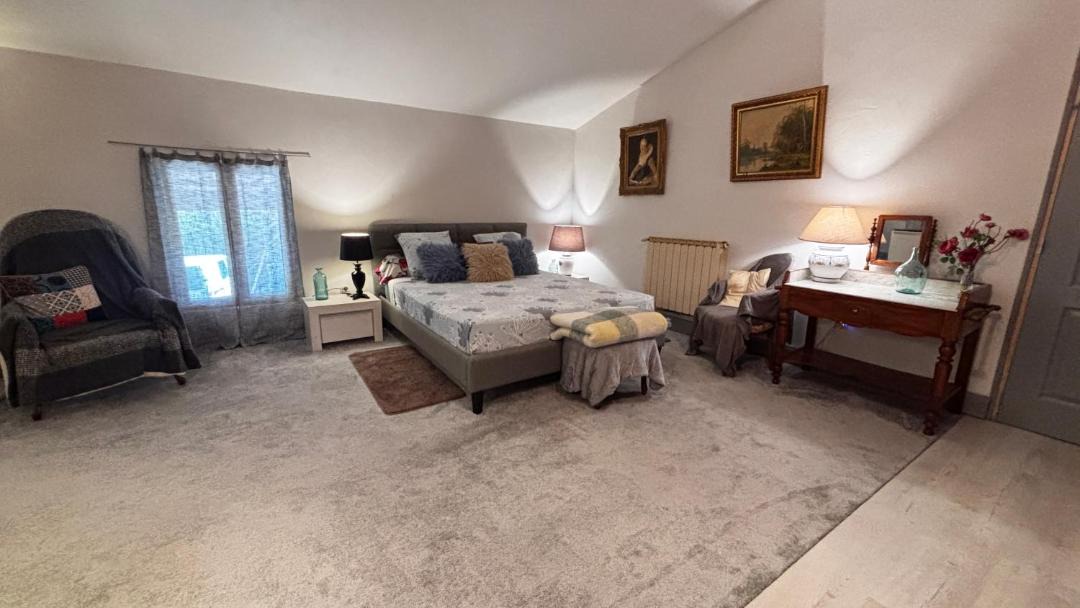 Photo of Bedroom in Romenay