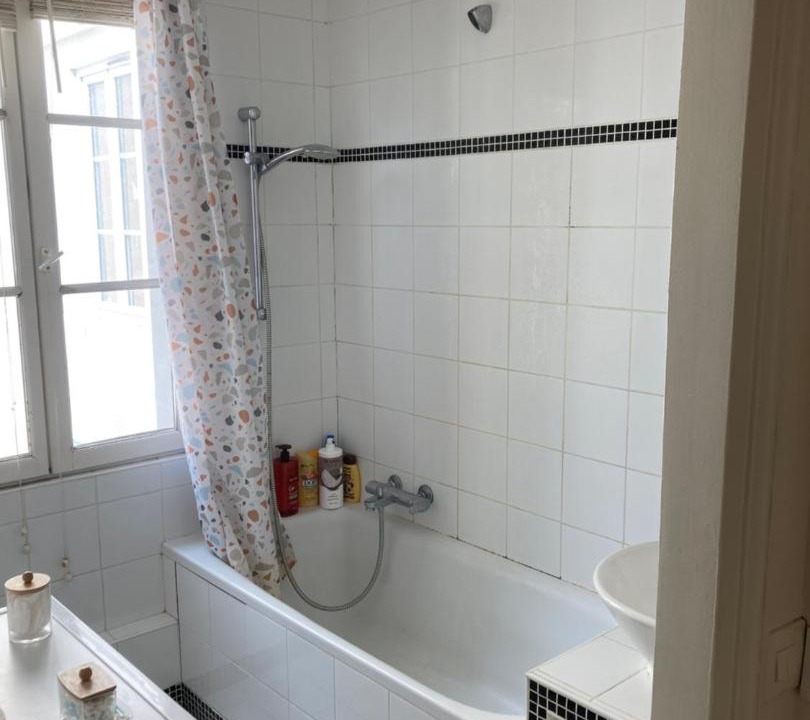 Photo of Bathroom in 18th Arrondissement