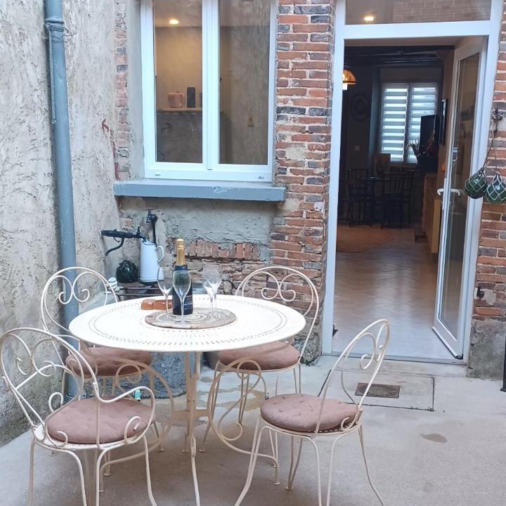 Photo of Patio Balcony in Hautvillers