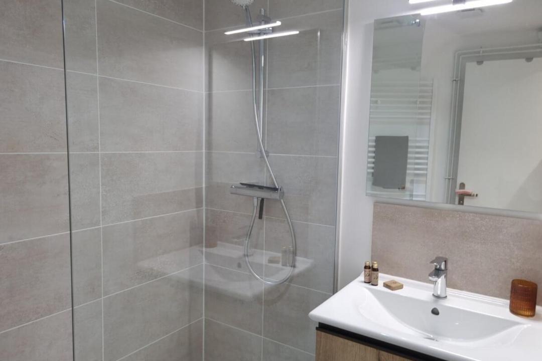 Photo of Bathroom in Saint-Martin-du-Littoral