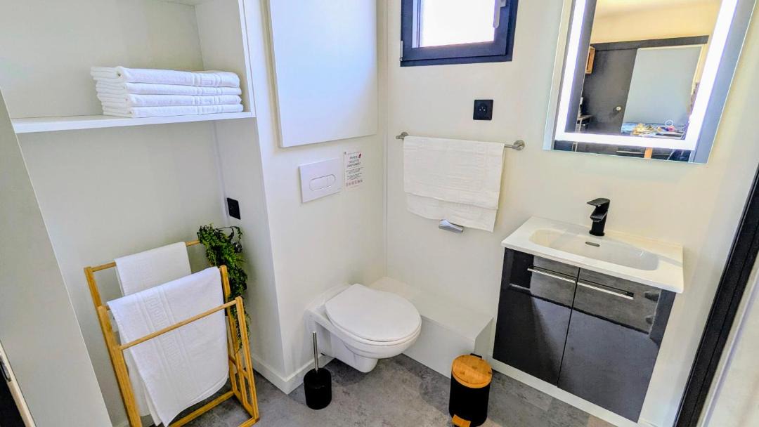Photo of Bathroom in Arsonval