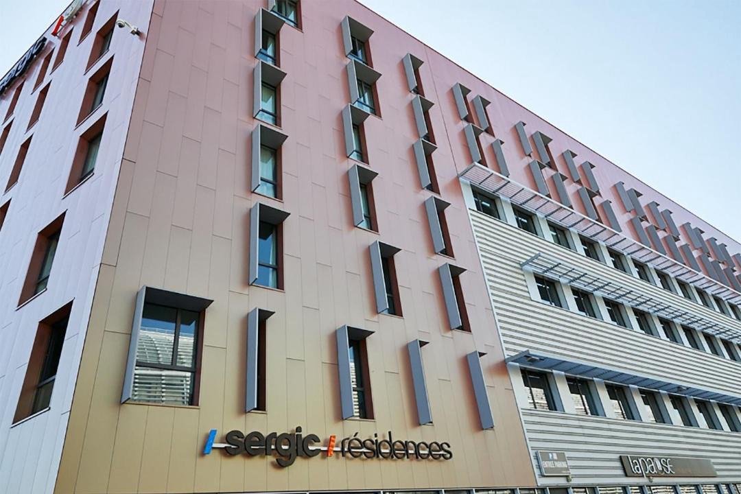 Photo of Buildings in Hotel-de-Ville