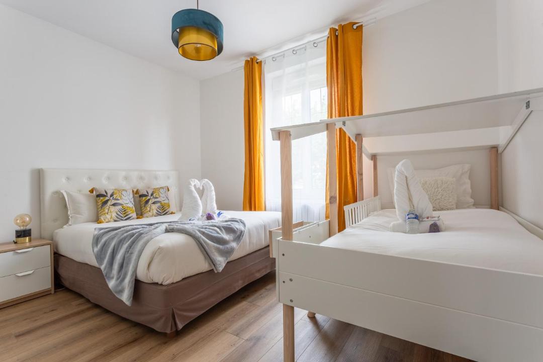 Photo of Bedroom in Villeneuve-le-Roi