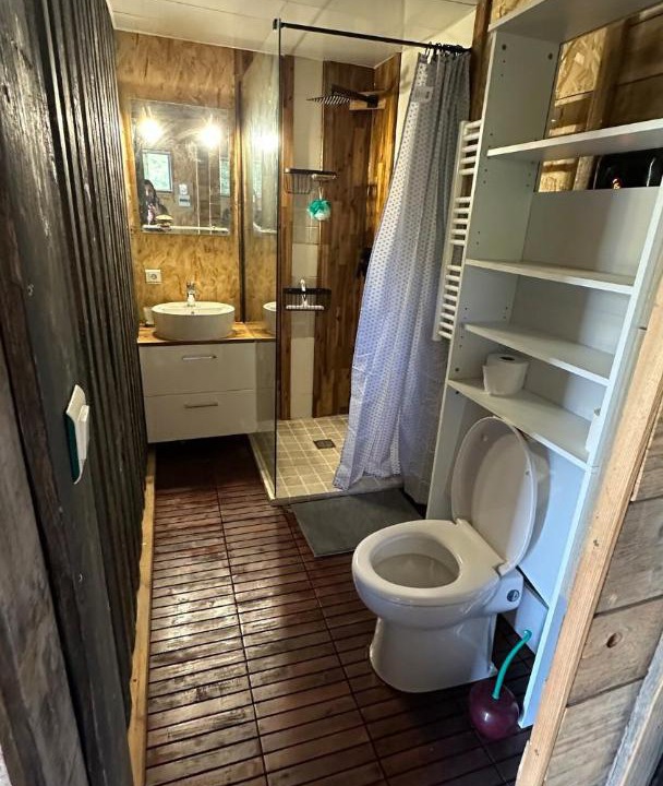 Photo of Bathroom in Retheuil