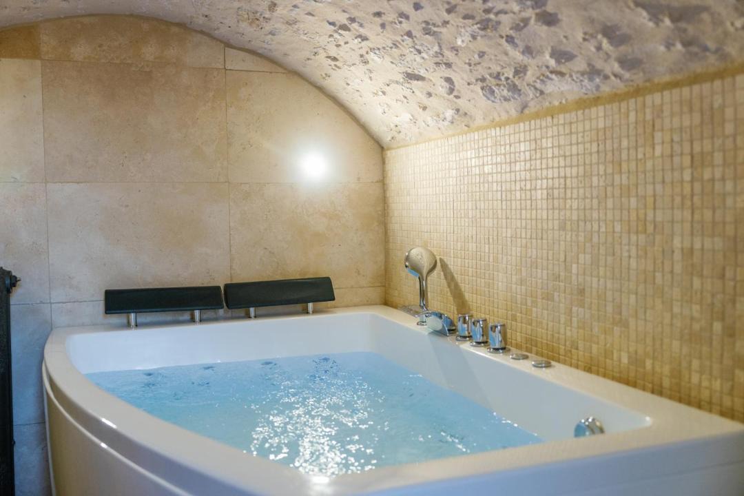 Photo of Bathroom in Bullion