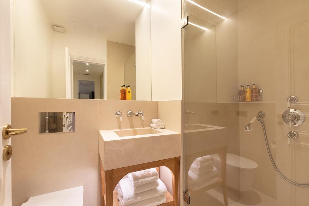 Photo of Bathroom in Chaussee-d'Antin
