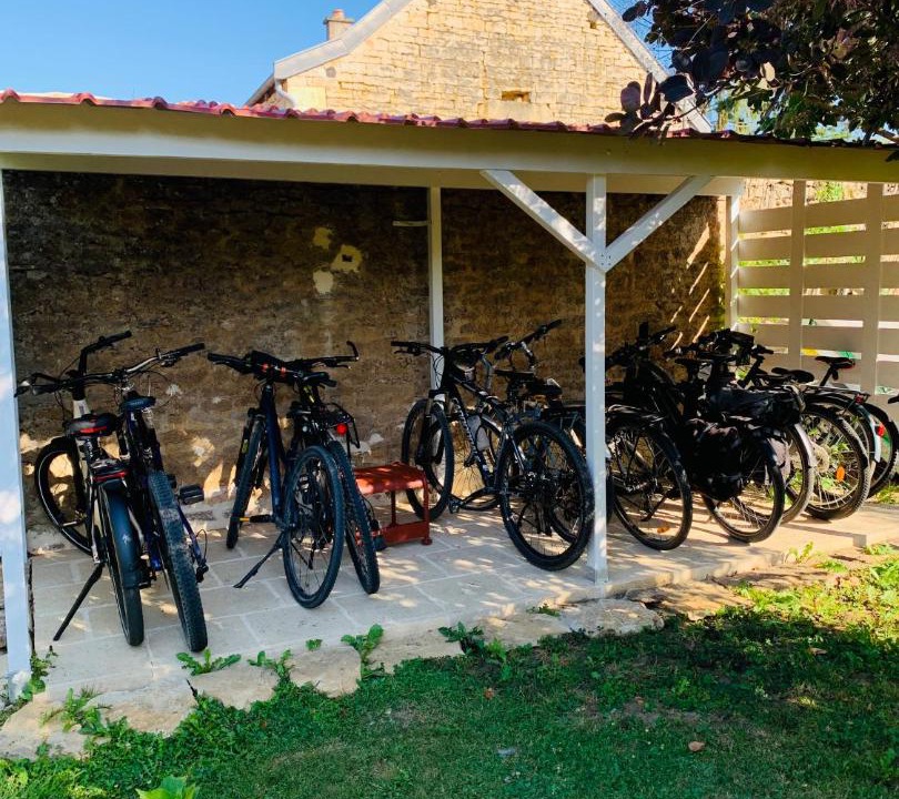 Photo of Others in Commarin