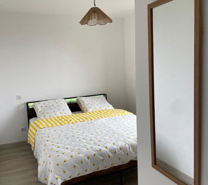 Photo of Bedroom in Lisieux