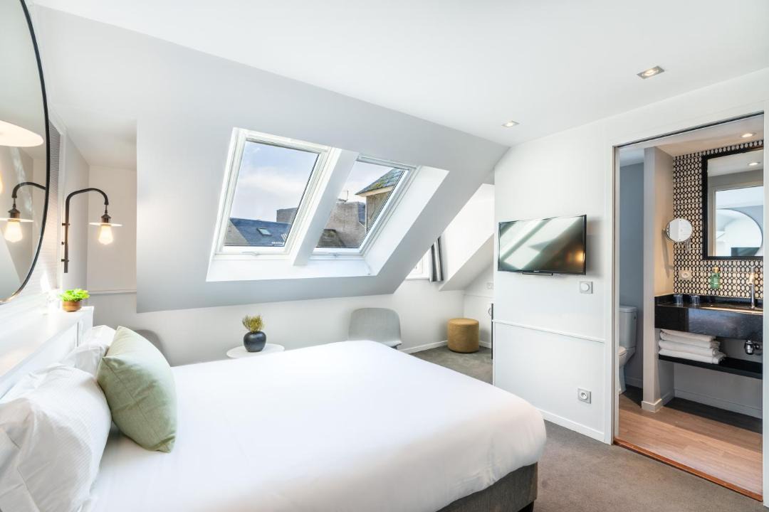 Photo of Bedroom in Trouville-sur-Mer