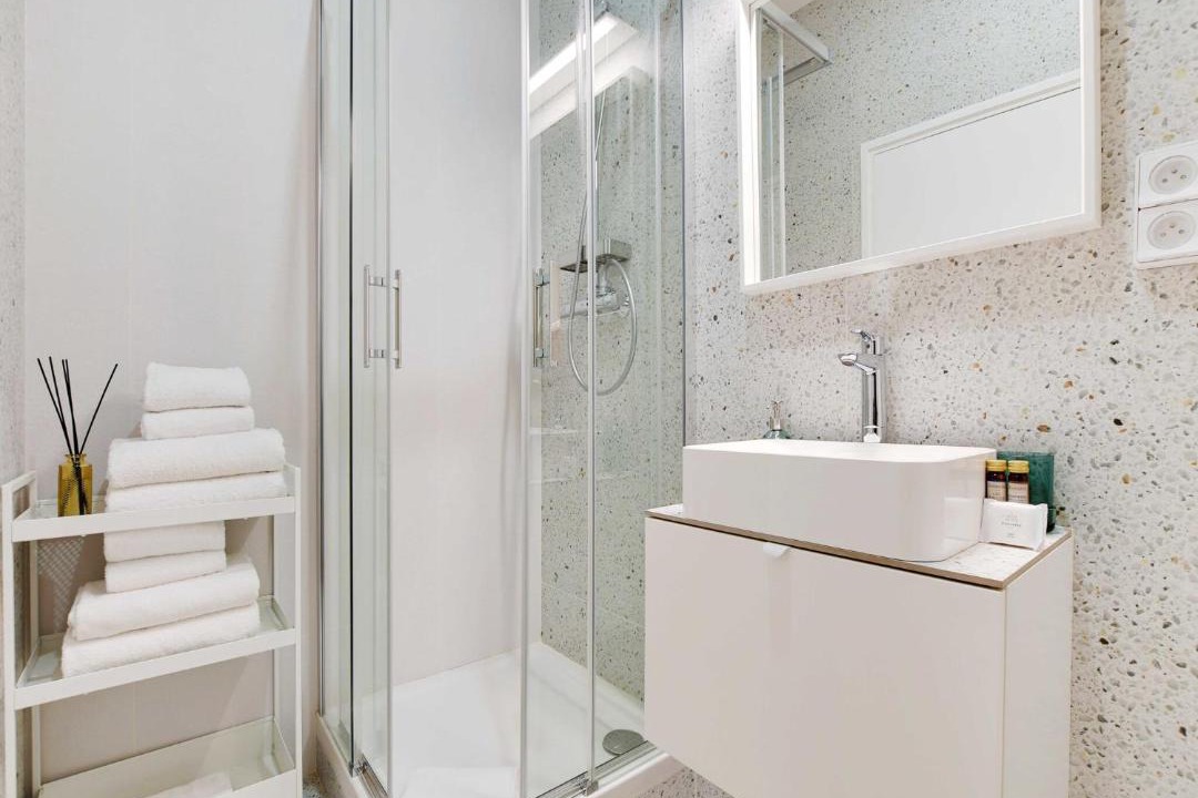 Photo of Bathroom in Centre