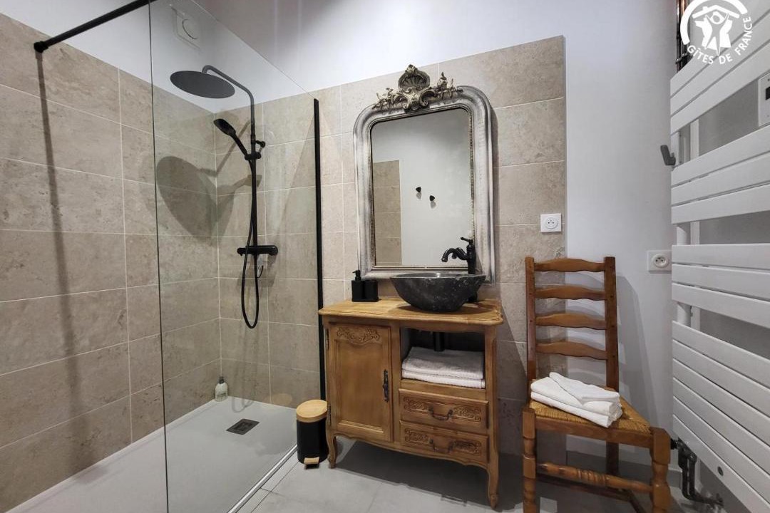 Photo of Bathroom in Aix-en-Issart
