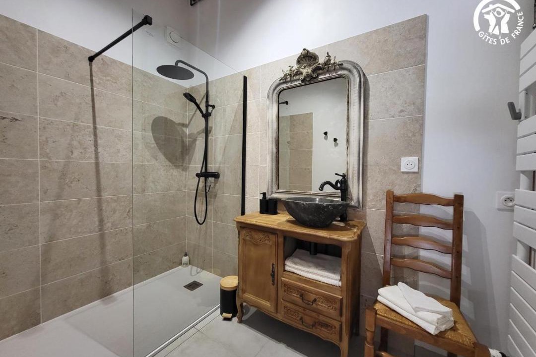 Photo of Bathroom in Aix-en-Issart