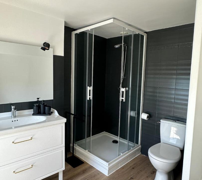 Photo of Bathroom in Saint-Aquilin-de-Pacy