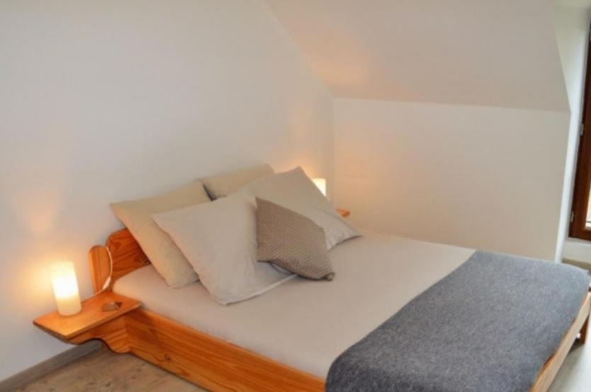 Photo of Bedroom in Villeloin-Coulange