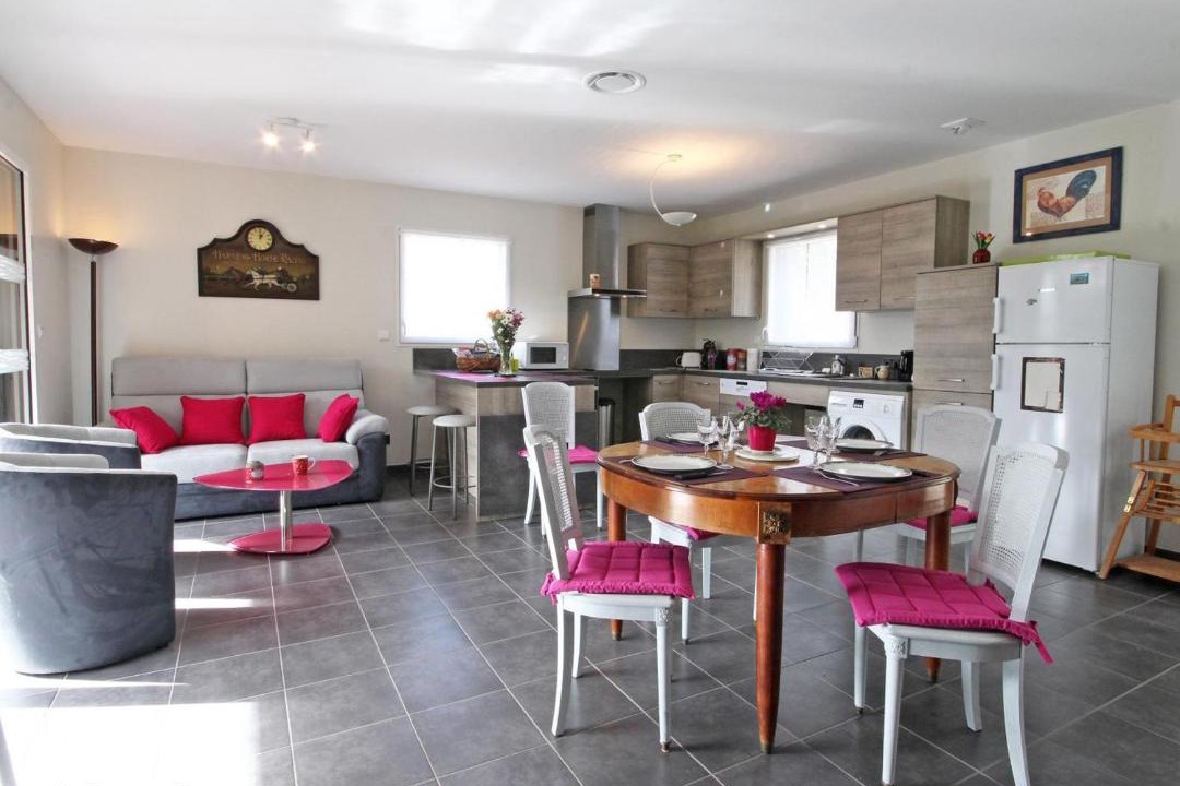 Photo of Kitchen in Saint-Martin-d'Ecublei