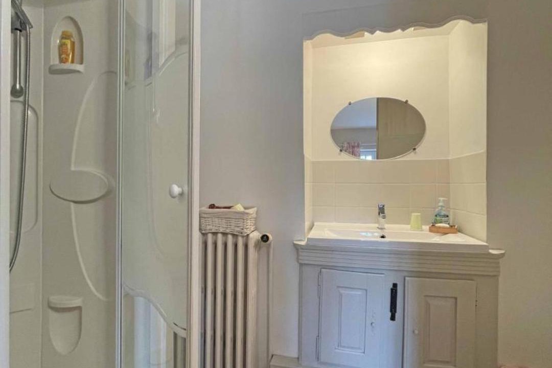 Photo of Bathroom in Sarceaux