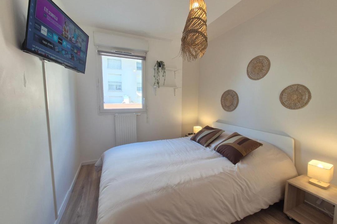 Photo of Bedroom in Quartier Saint-Clement - Jardin des Plantes