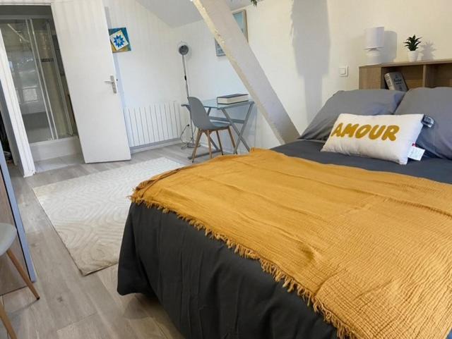 Photo of Bedroom in Saint-Quentin-des-Pres