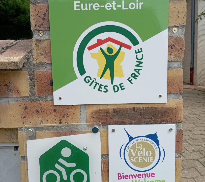 Photo of Others in Montigny-le-Chartif