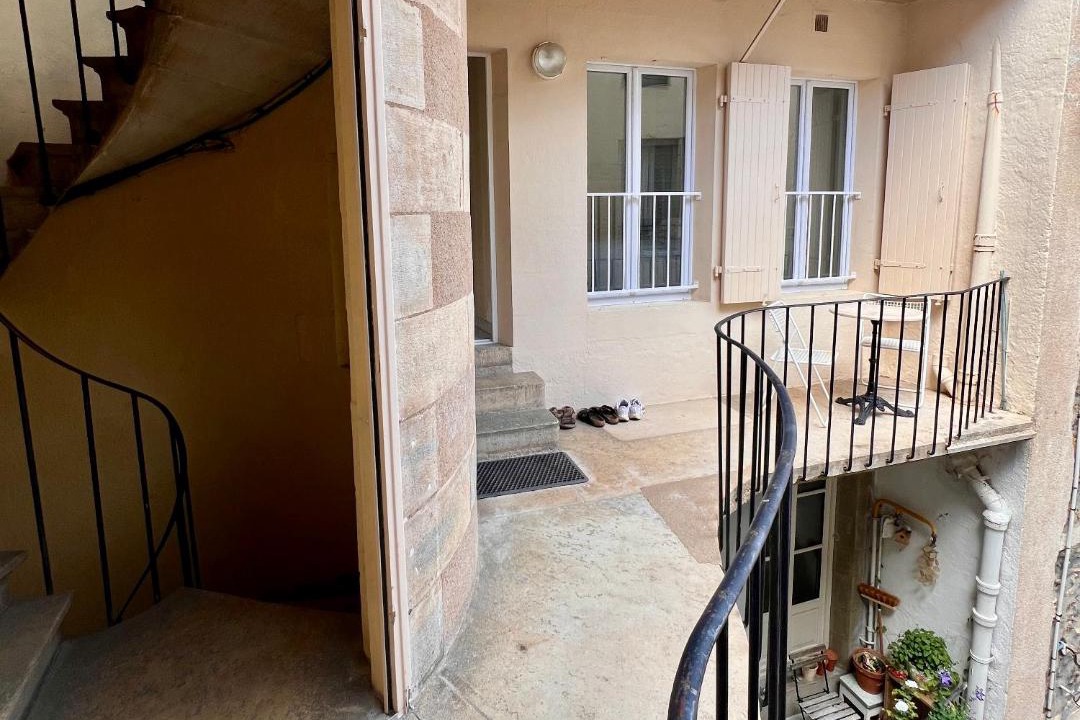 Photo of Patio Balcony in Avallon