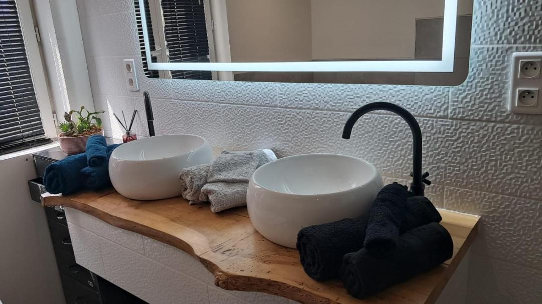 Photo of Bathroom in Saint-Pierre-les-Nemours